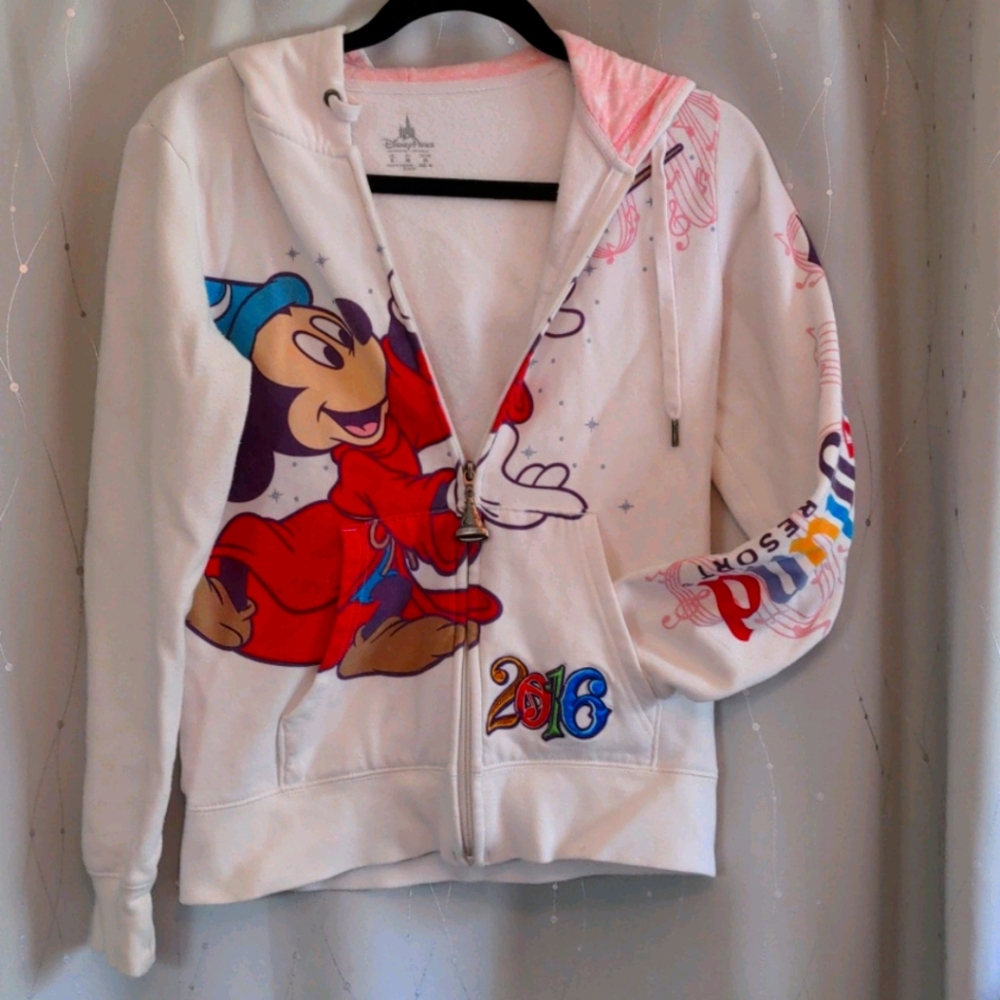 Disney sweatshirt zip up